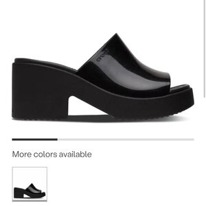 CROCS Women's Glossy Black Platform Mules Flaw